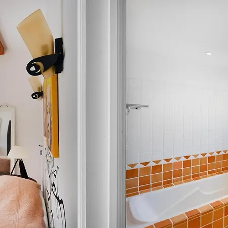 Tropez Villa, In A Private And Closed Domain ヴィラ サントロペ